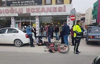 Yaralanan annesinin başından ayrılmadı