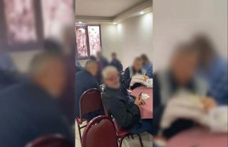 Yasağı deldiler, kahvehanede oyun oynarken polise...