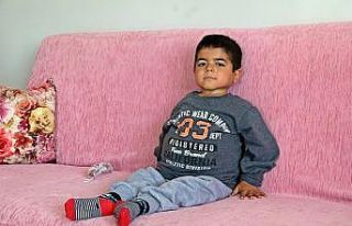 Yaşı ilerliyor ama bedeni hep çocuk kalıyor