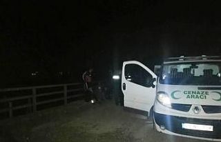 Yaşlı adamın cansız bedeni nehir kıyısında...