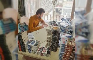 Yazar Bilal Sami Gökdemir’den askıda kitap kampanyası