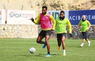 Yeni Malatyaspor’da 4 futbolcuda korona virüs çıktı