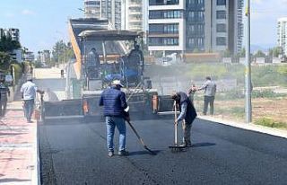 Yenişehir’de yol ve kaldırım yapım çalışmaları...