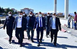 "Yeşiltepe Semt Pazarı ve Yeşil Gıda Market"...