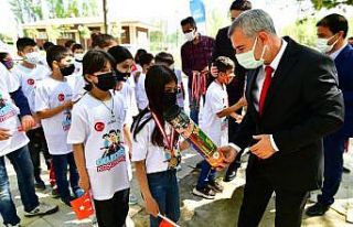 Yeşilyurt’ta çocuklar için şenlik