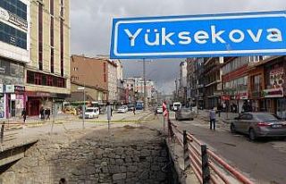 Yüksekova tam kapanmanın 1. günü sakin geçti