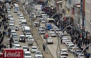 Yüksekova’da 3 günlük kapanma öncesi yoğun...