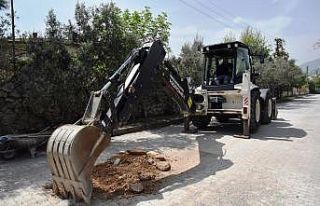 Yunusemre’nin iki mahallesinde yollar düzenleniyor
