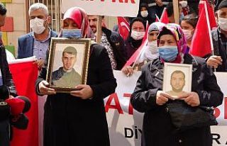 HDP tarafından çocukları dağa kaçırılan 2 aile...