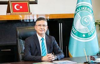 Yurt inşaatı alanında kalan ağaçlar yeni yerine...