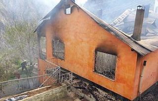 Yusufeli’nde korkutan yangın