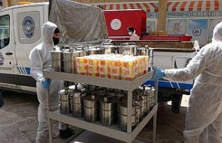 Yüzlerce aileye sıcak yemek götürülecek