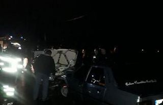 Zonguldak’ta iki araç kafa kafaya çarpıştı:...