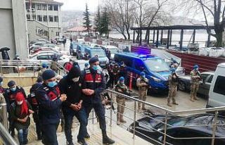 Zonguldak’taki vahşi cinayette üvey anne, baba...