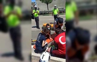 19 Mayıs kortejinde yaşanan kazada motosikletli...