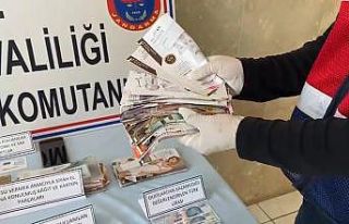 200 bin lirasını dolandırdıkları 3 mimara, kağıt...