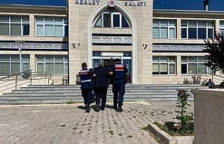 21 yıl hapis cezası bulunan firari şahıs noterde...