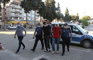 3 şüphe üzerine durdurulan araçta 6 bin 298 adet...