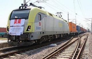 41 vagonlu 2 ihracat treni Kocaeli’den yola çıktı