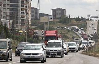 43 ilin bağlantı noktasında trafik yoğunluğu