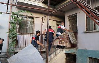 4 ilçedeki 19 adrese şafak vakti narkotik operasyonu:...