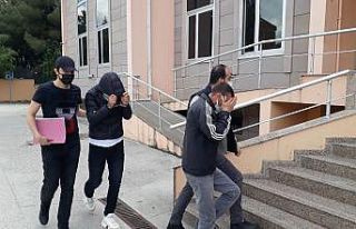 500 uyuşturucu hapla yakalanan 2 kişi tutuklandı