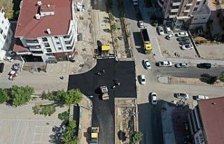 80.Yıl Bulvarında bir etabın daha asfalt çalışması...