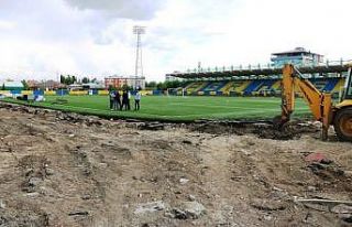 Ağrı Şehir Stadyumunun Tartan Pisti Yenileniyor