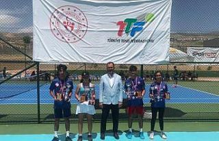 Ağrılı genç tenisçilerden büyük başarı