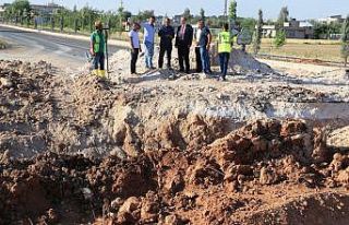Akçakale-Şanlıurfa yolu son etap çalışmalarına...