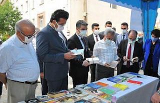 Akşehir’de kitap bağış kampanyası standı açıldı