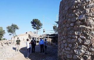 Akyaka Ortaçağ kalesinde kazılar devam ediyor
