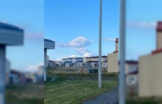 Alaska Yarımadası’nda yanardağ patlaması: Kırmızı...