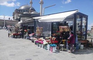 Anneler Günü’nde çiçekçi esnafının satışları...