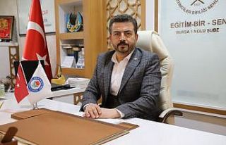 "Annelere her gün kıymet vermeliyiz"