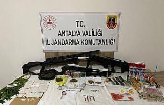 Antalya’da uyuşturucu operasyonu