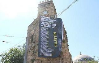 Antalya’nın simgelerinde Filistin mesajı