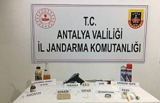 Apart dairede uyuşturucu kullananlara suç üstü