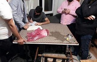 Apartman dairesinde kumar oynayan 8 kişiye 25 bin...