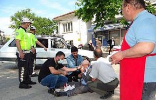 Aracın çarptığı yaşlı amca için tüm sokak...