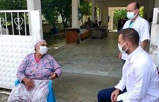 Aşıdan korkan yaşlı çifti, sağlık ekipleri...