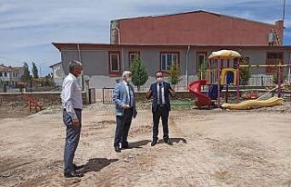 Aslanapa Ortaokulu’nda çevre düzenleme ve güçlendirme...