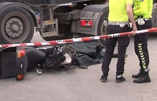 Ataşehir’de feci kaza: Beton mikserinin altında...