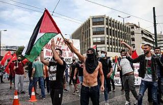 Atina’daki Filistinlilerden İsrail karşıtı protesto