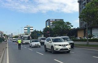 Avcılar’da polis ekiplerinden denetim