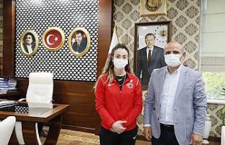 Avrupa’da bronz madalya kazanan Altun’a tam altın