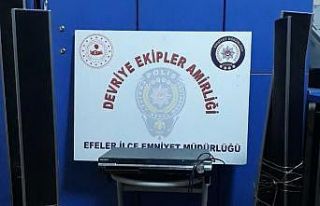 Aydın’da bir evden servet çalan hırsızlar tutuklandı