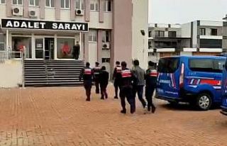 Ayvalık’ta zorla fuhuş yaptırılan iki kadın...