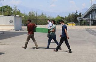 Babanın küçük tabuttaki ağır yükü