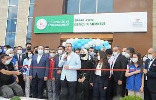 Bakan Kasapoğlu, Cizre Gençlik Merkezi’nin açılışını...